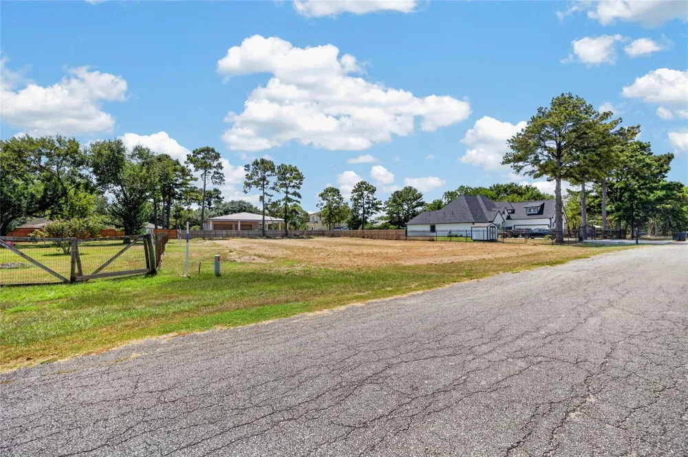 5810 Meadow Lane Richmond, TX 77469