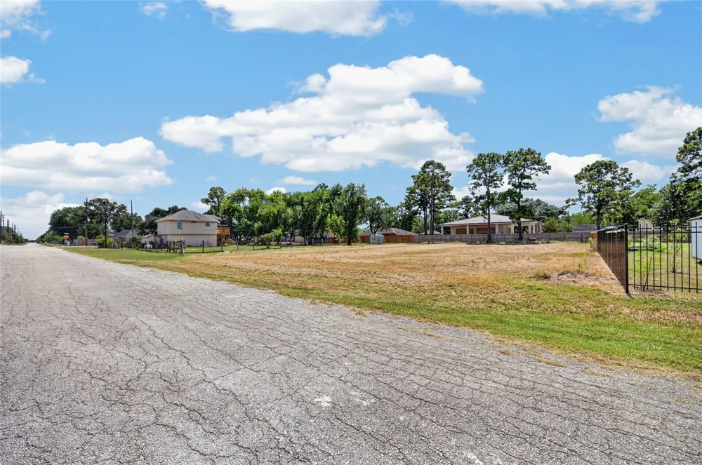 5810 Meadow Lane Richmond, TX 77469