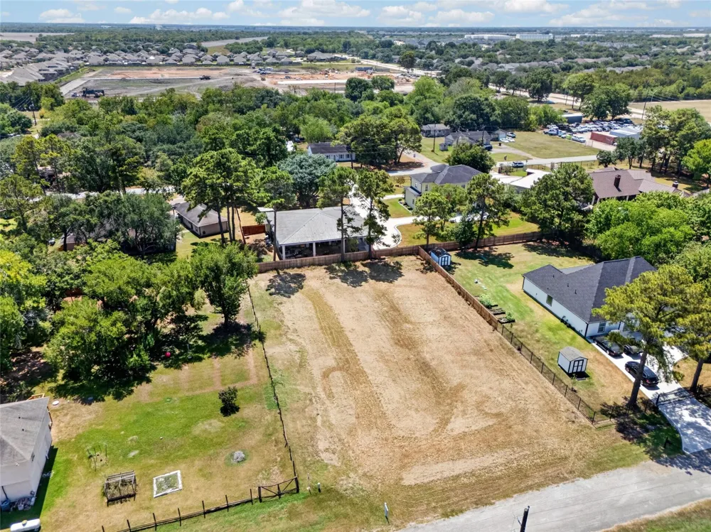 5810 Meadow Lane Richmond, TX 77469