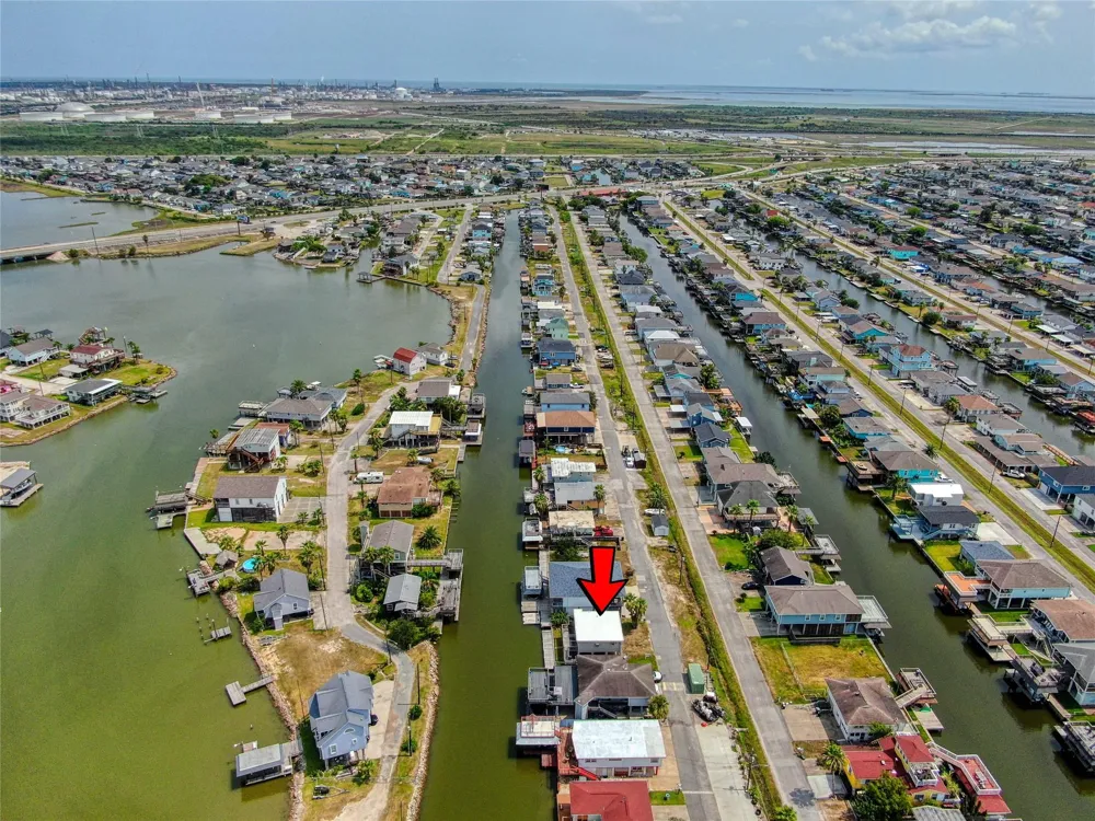 114 Bayou Vista Drive Hitchcock, TX 77563