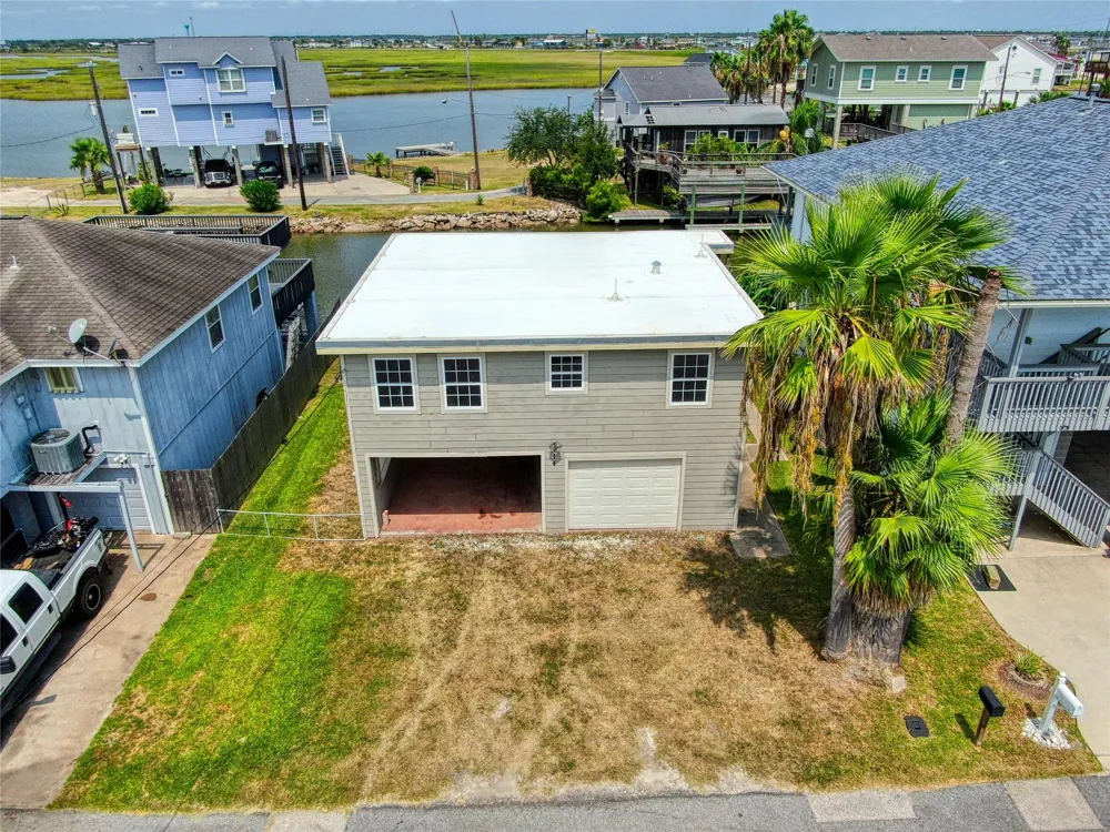 114 Bayou Vista Drive Hitchcock, TX 77563