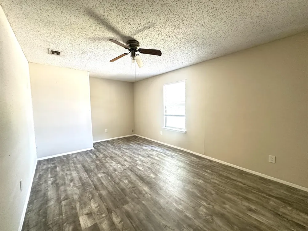 614 Live Oak Drive Stafford, TX 77477