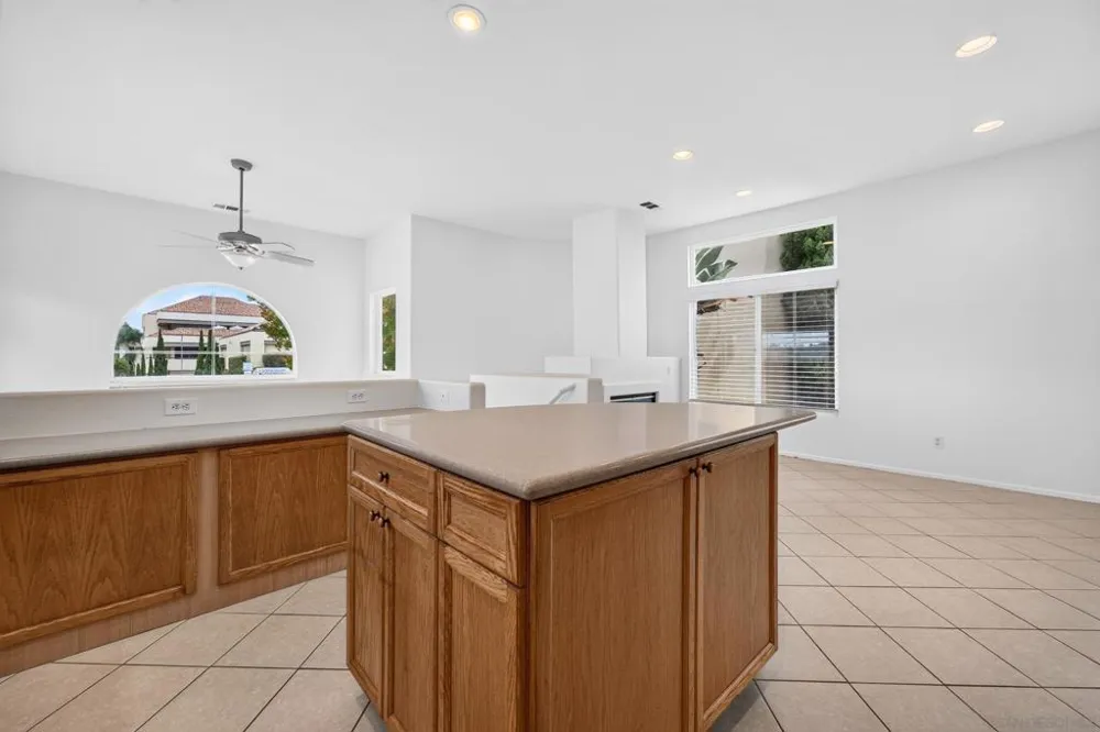 12664 Carmel Country 72 #72 San Diego, CA 92130