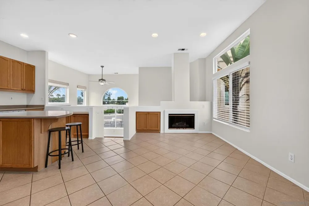 12664 Carmel Country 72 #72 San Diego, CA 92130