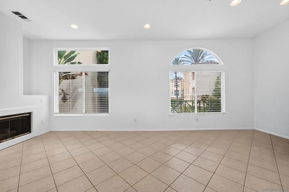 12664 Carmel Country 72 #72 San Diego, CA 92130