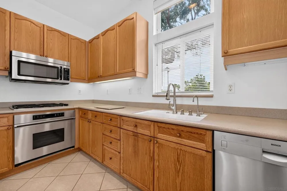 12664 Carmel Country 72 #72 San Diego, CA 92130