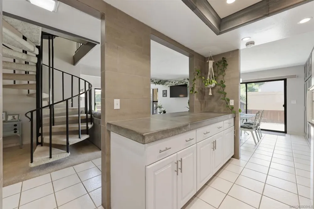 23621 Country Villa Rd Ramona, CA 92065