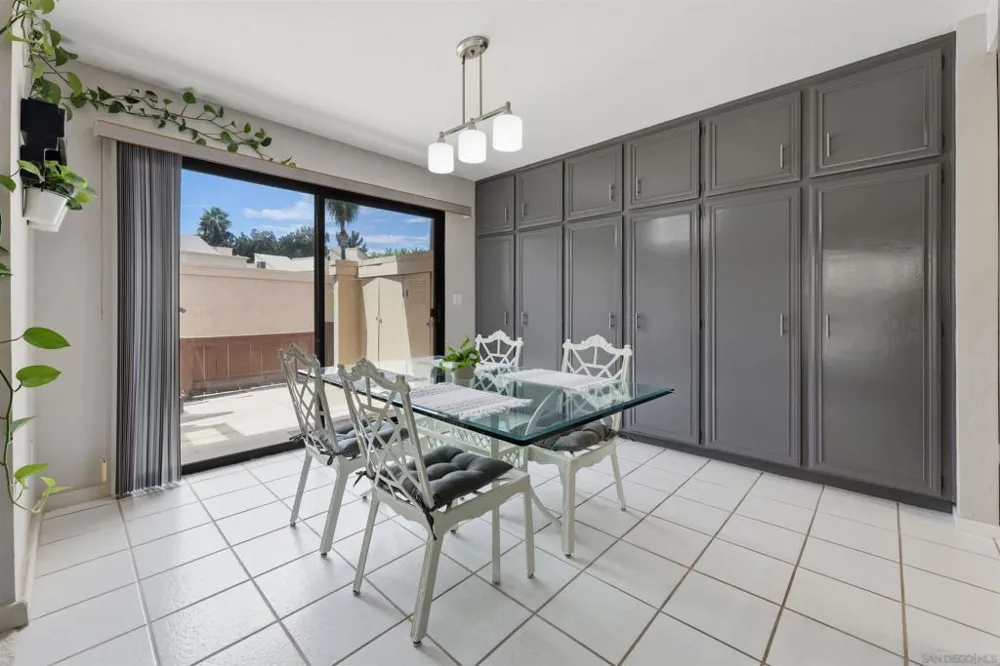 23621 Country Villa Rd Ramona, CA 92065