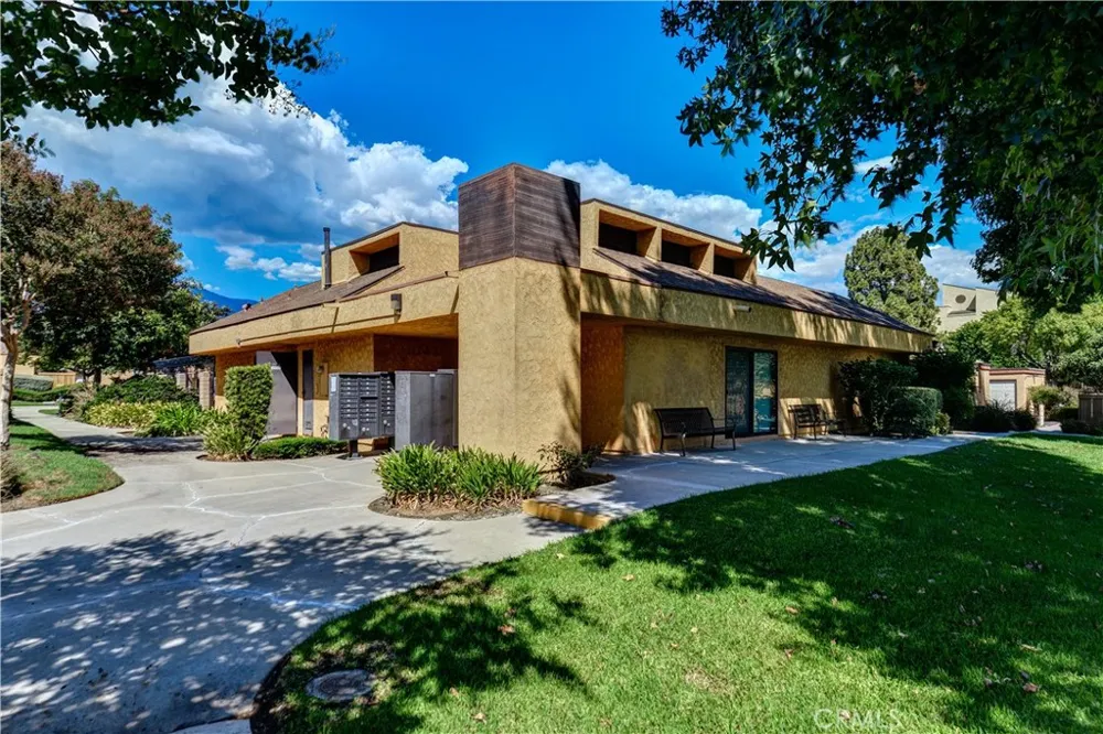 435 W 9th #E1 Upland, CA 91786