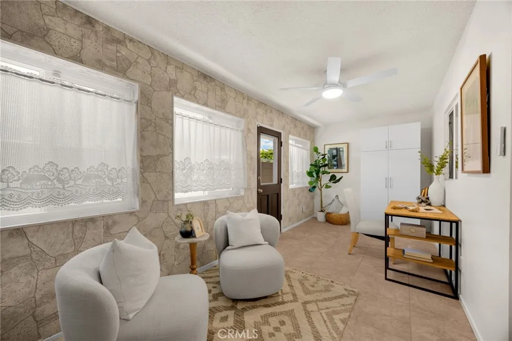 308 W 10th Street Corona, CA 92882