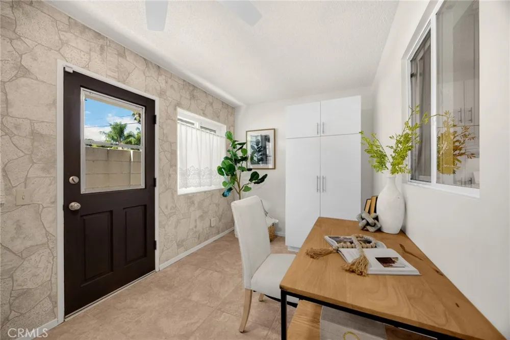 308 W 10th Street Corona, CA 92882