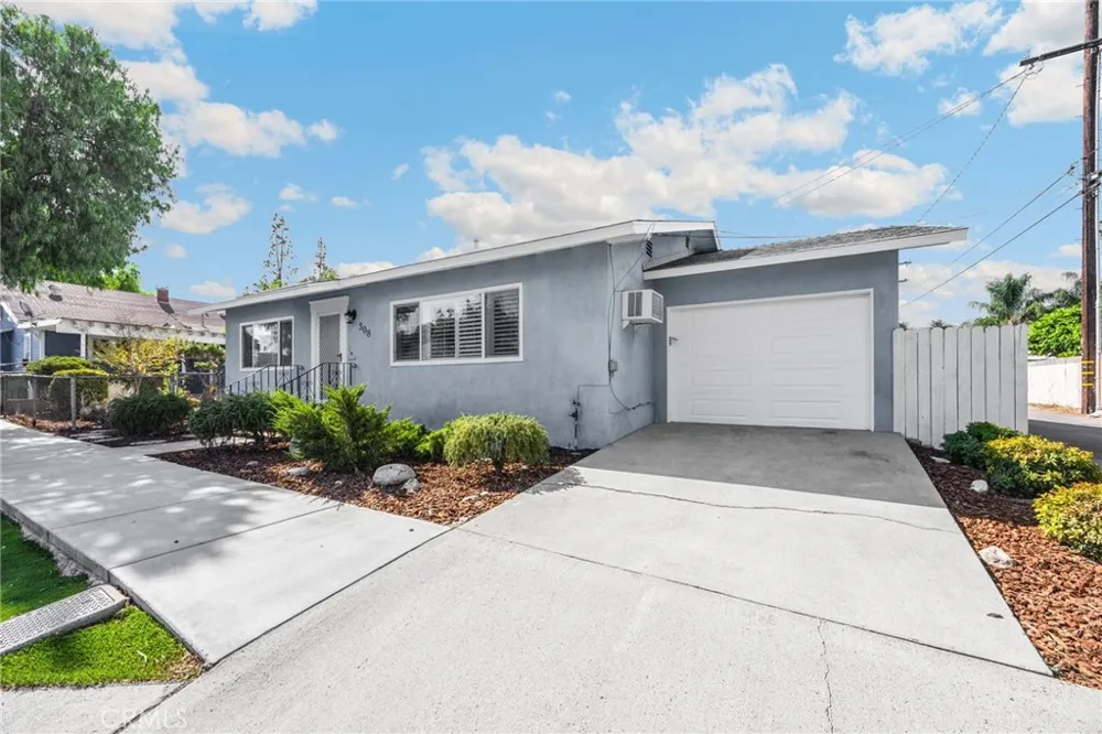 308 W 10th Street Corona, CA 92882