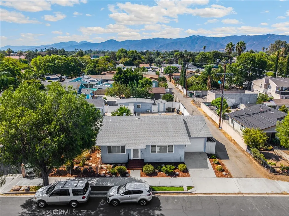 308 W 10th Street Corona, CA 92882