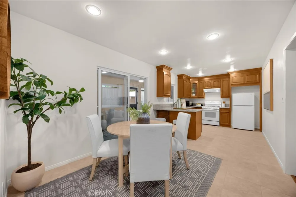 308 W 10th Street Corona, CA 92882