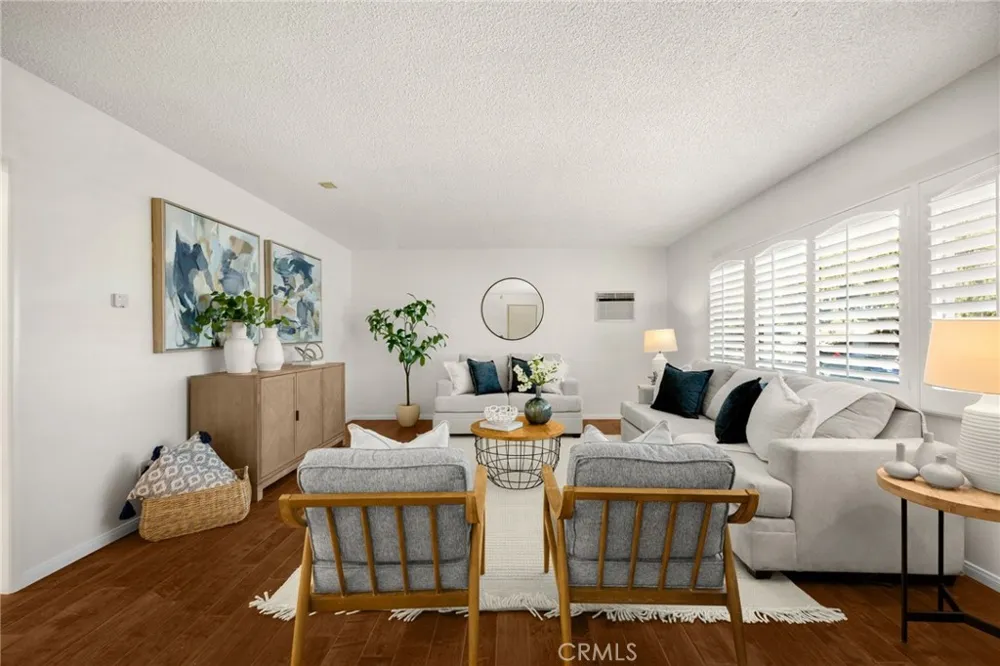 308 W 10th Street Corona, CA 92882