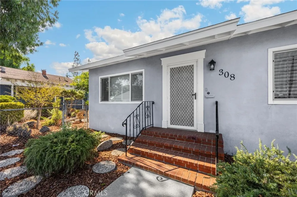 308 W 10th Street Corona, CA 92882