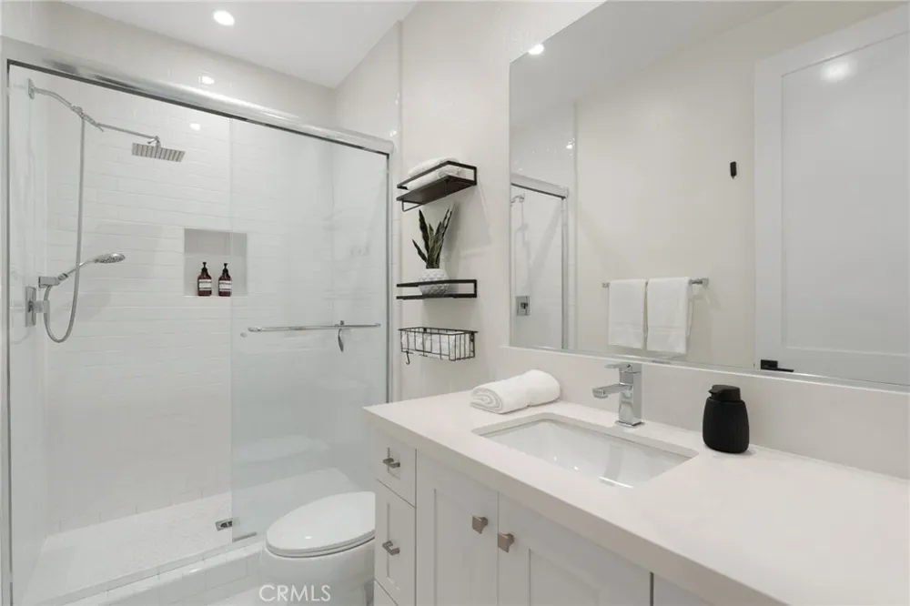 208 Ocean Place Seal Beach, CA 90740