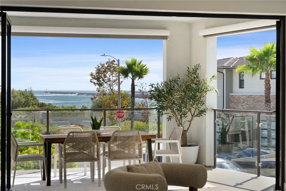 208 Ocean Place Seal Beach, CA 90740