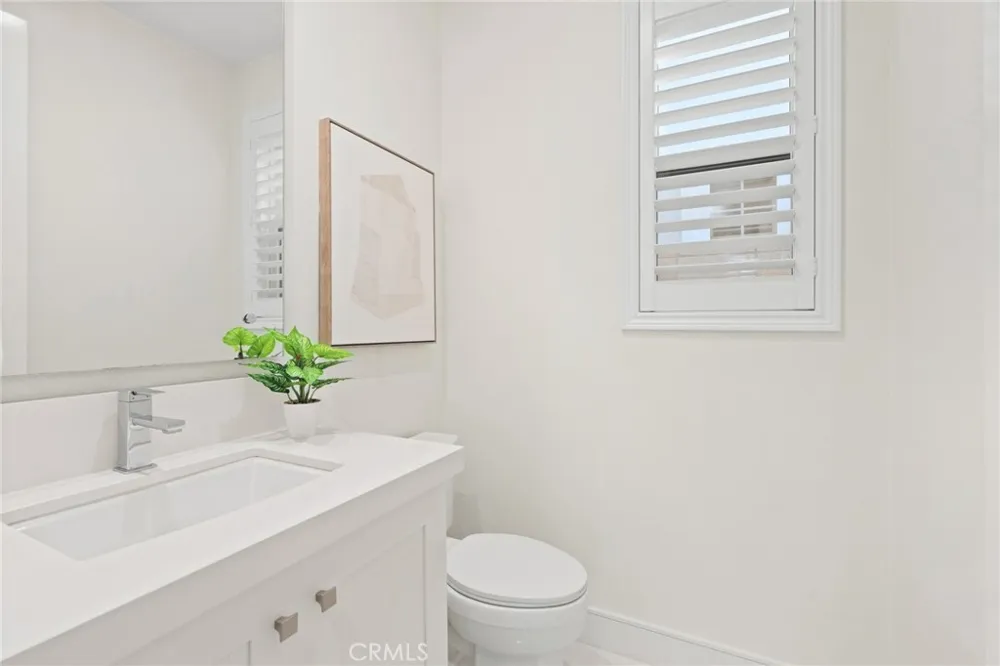 208 Ocean Place Seal Beach, CA 90740