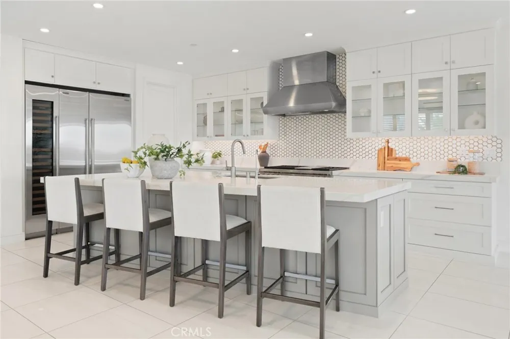 208 Ocean Place Seal Beach, CA 90740