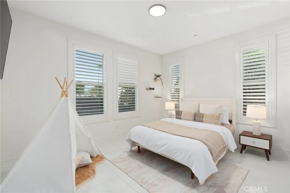 208 Ocean Place Seal Beach, CA 90740