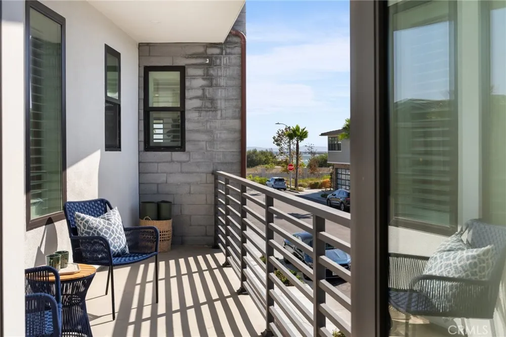 208 Ocean Place Seal Beach, CA 90740