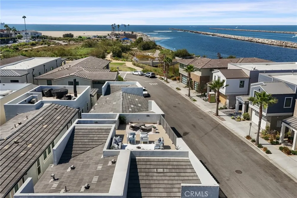 208 Ocean Place Seal Beach, CA 90740