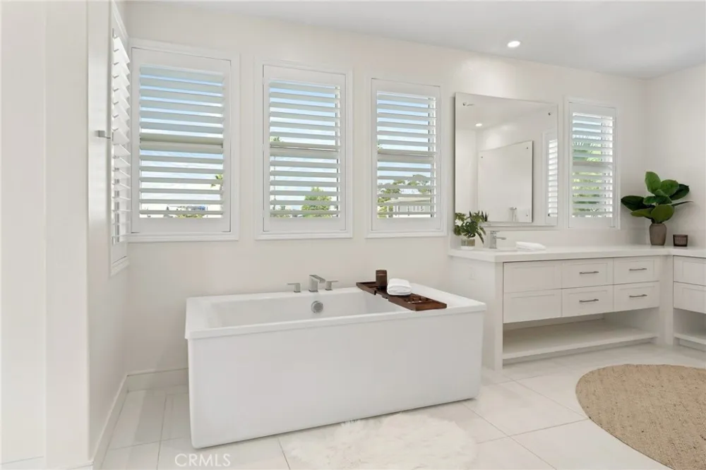 208 Ocean Place Seal Beach, CA 90740