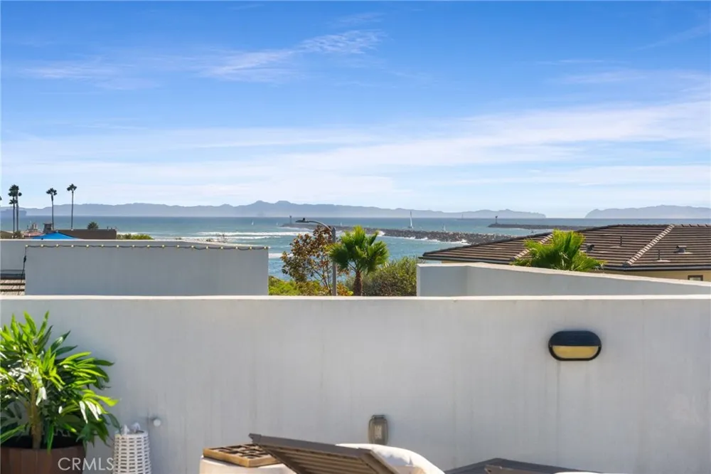208 Ocean Place Seal Beach, CA 90740