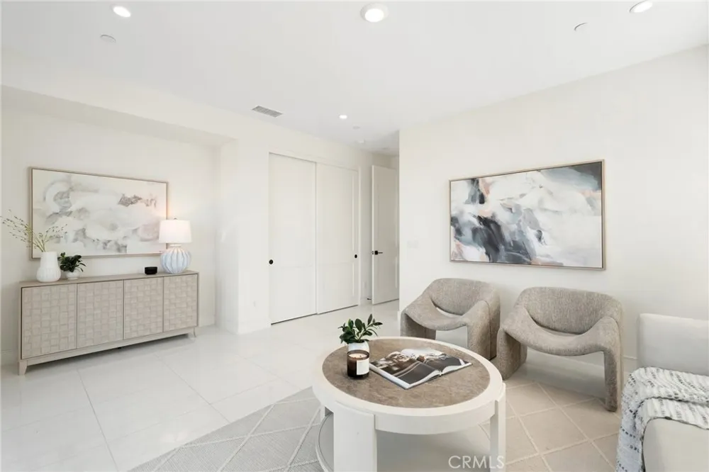 208 Ocean Place Seal Beach, CA 90740
