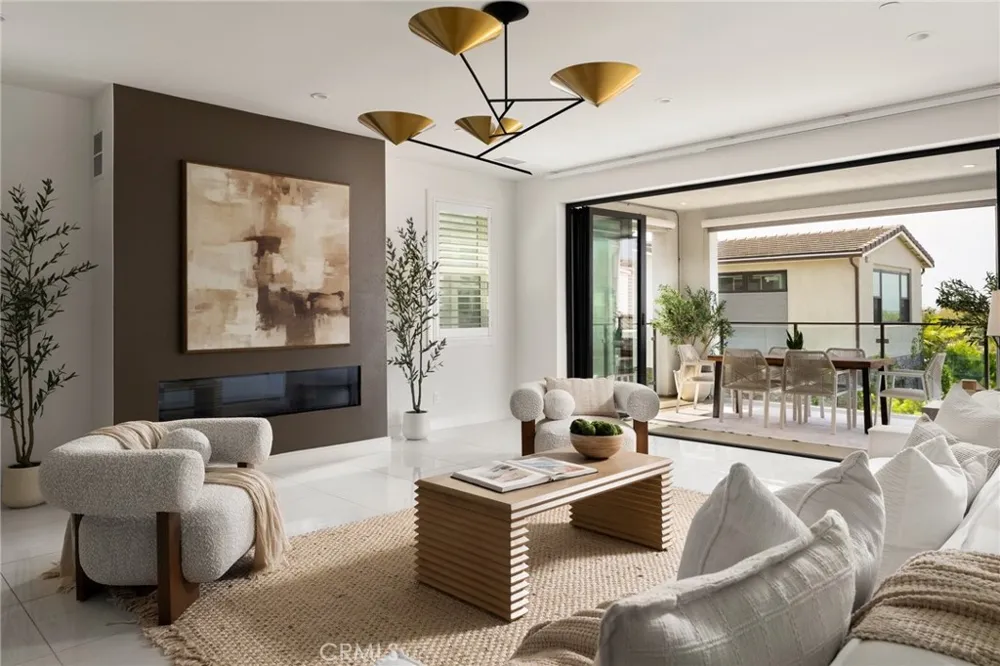 208 Ocean Place Seal Beach, CA 90740