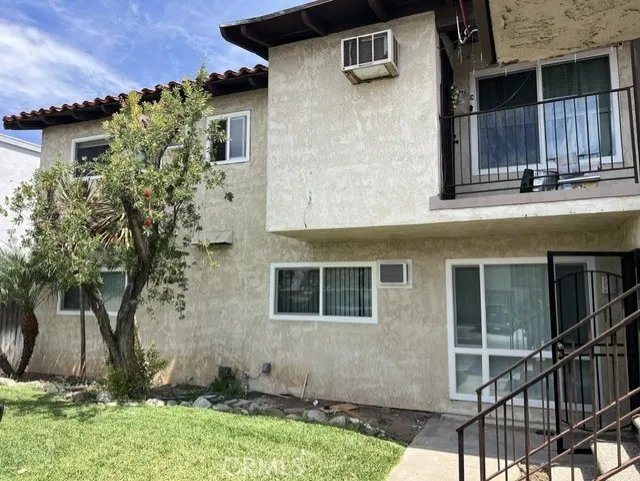 2635 E Almond #B Orange, CA 92869
