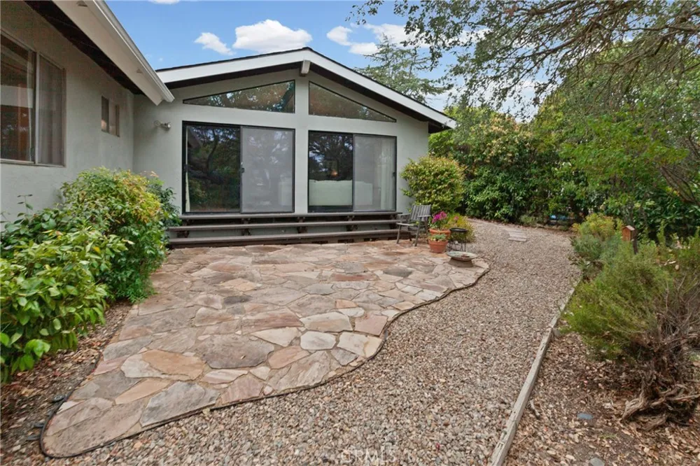 511 Moss Avenue Paso Robles, CA 93446