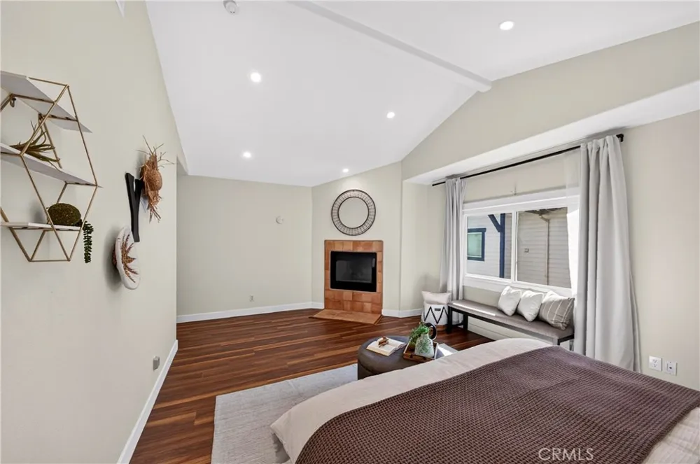 382 Idaho Pasadena, CA 91103