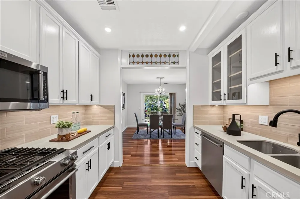 382 Idaho Pasadena, CA 91103