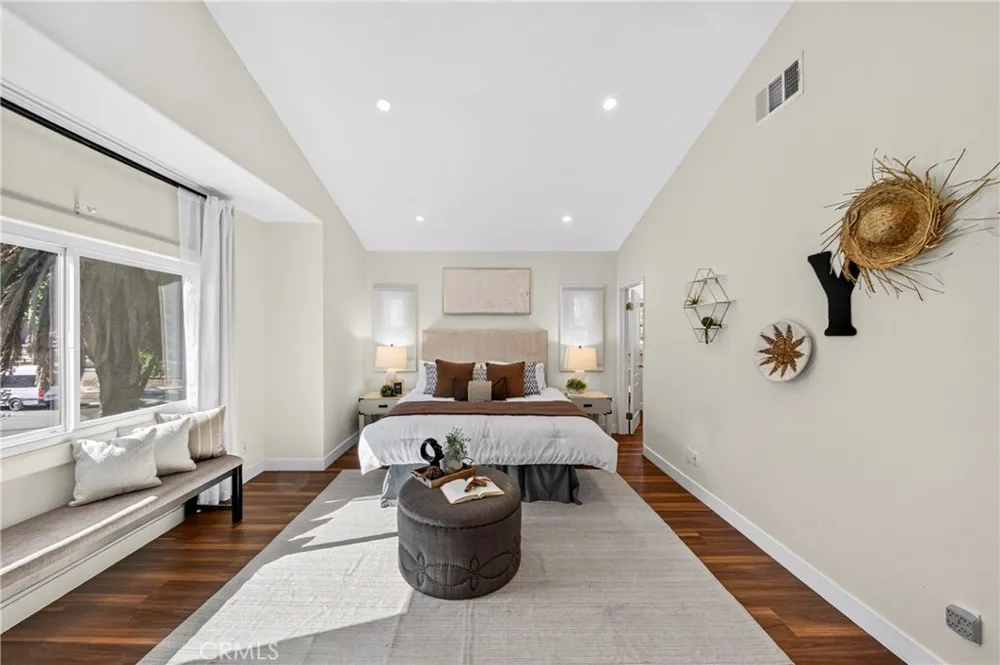 382 Idaho Pasadena, CA 91103