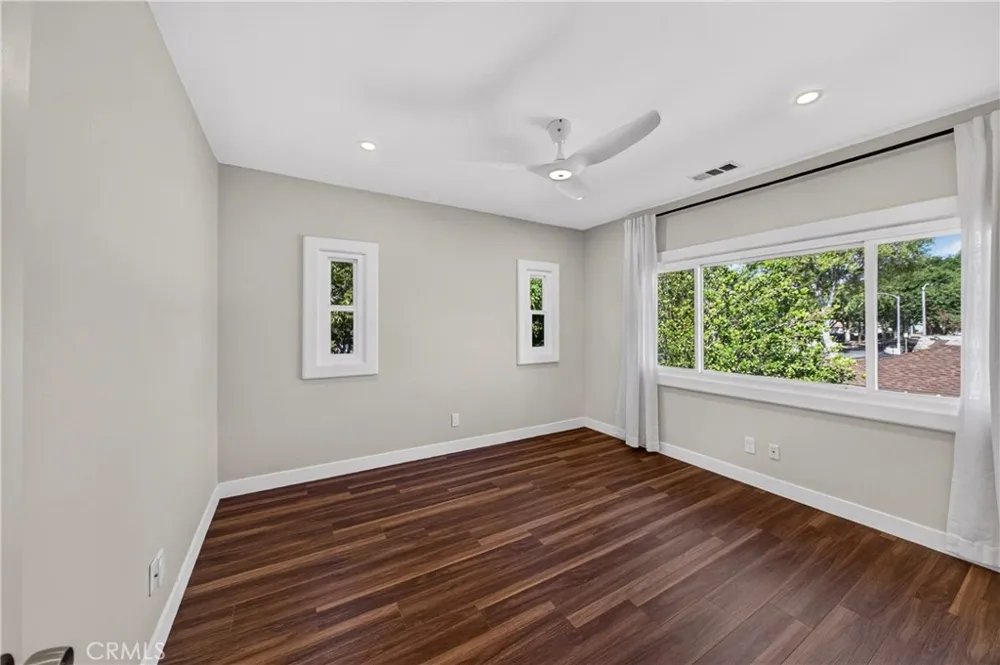 382 Idaho Pasadena, CA 91103