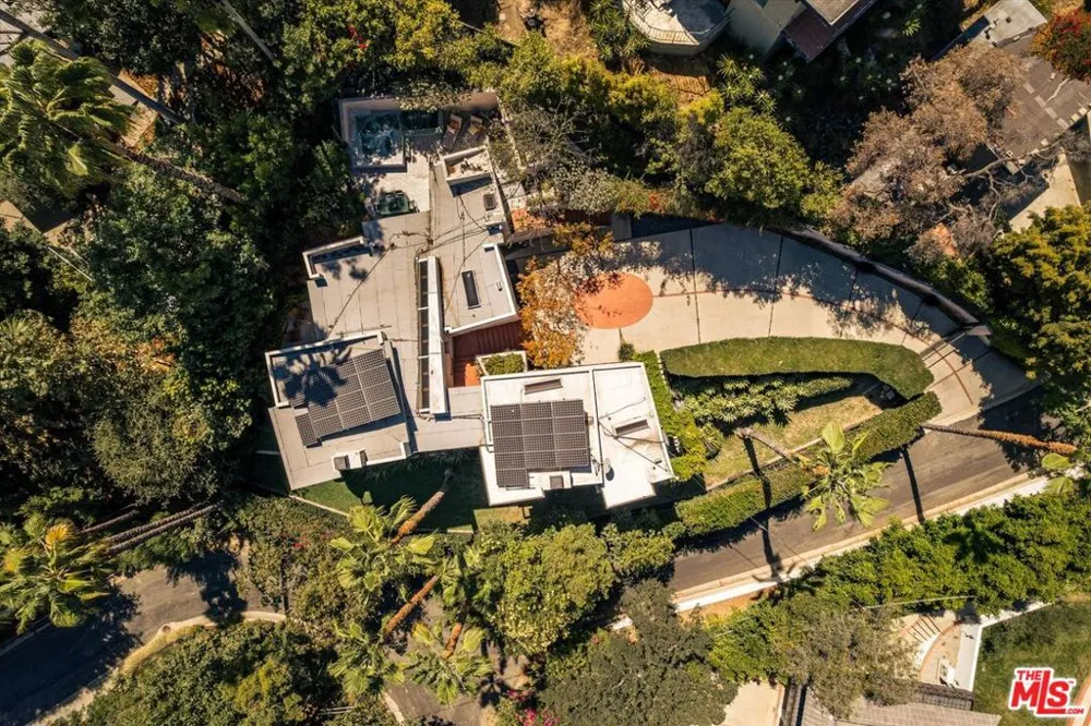 2165 Ponet Drive Los Angeles, CA 90068