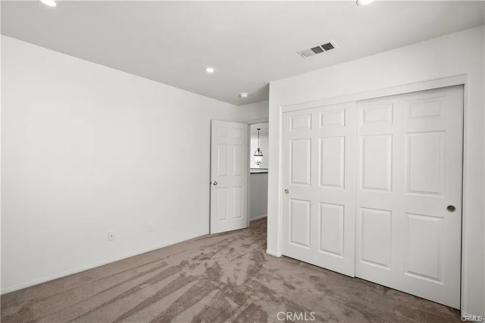 29052 Madrid Place Castaic, CA 91384