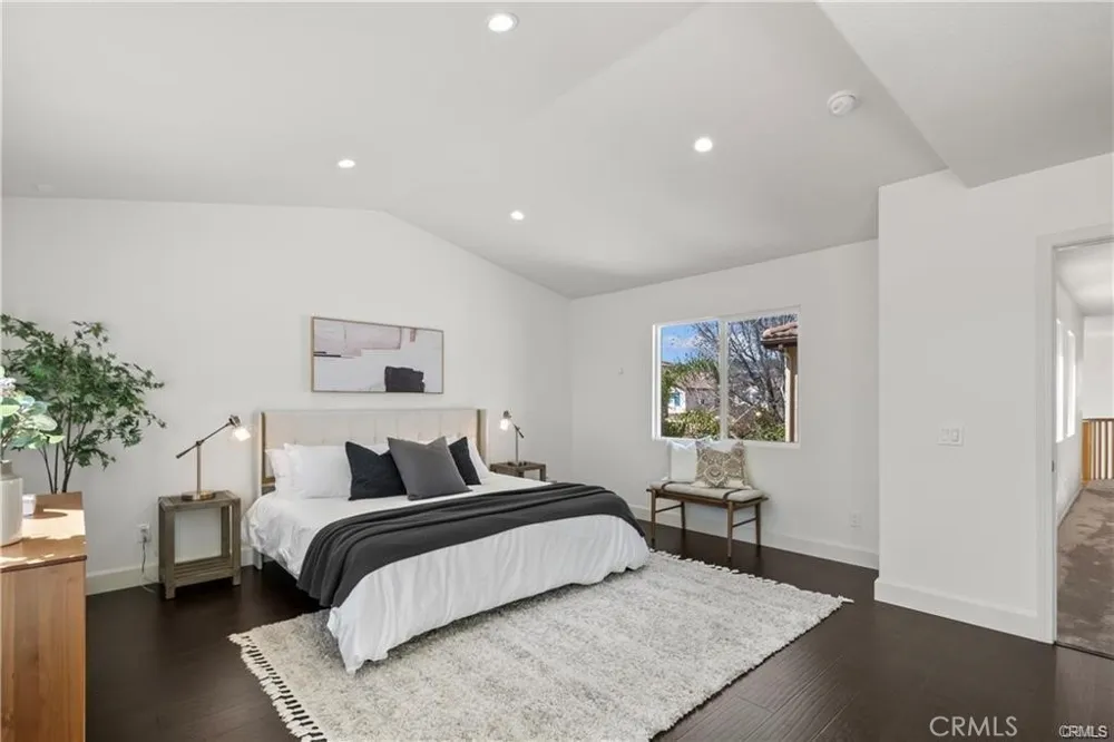 29052 Madrid Place Castaic, CA 91384
