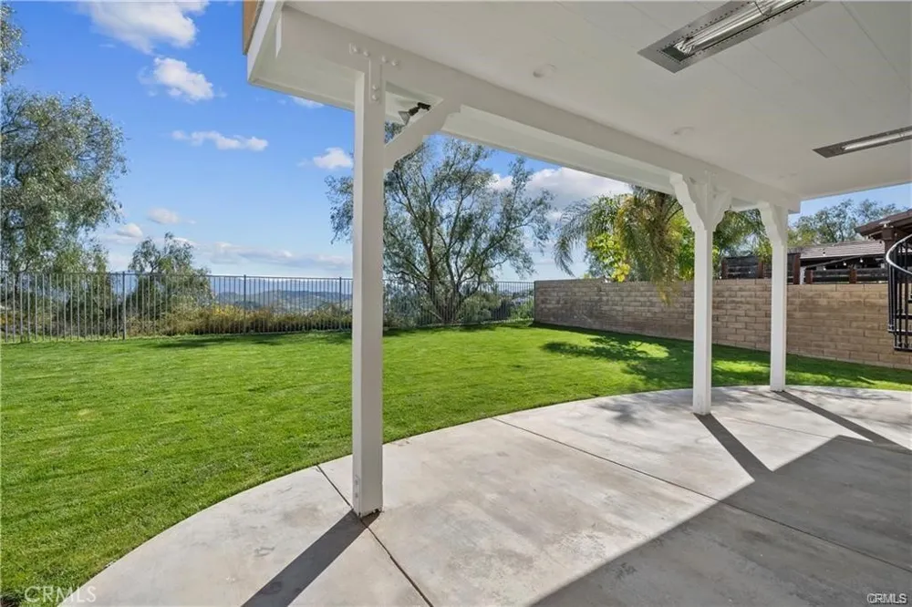 29052 Madrid Place Castaic, CA 91384