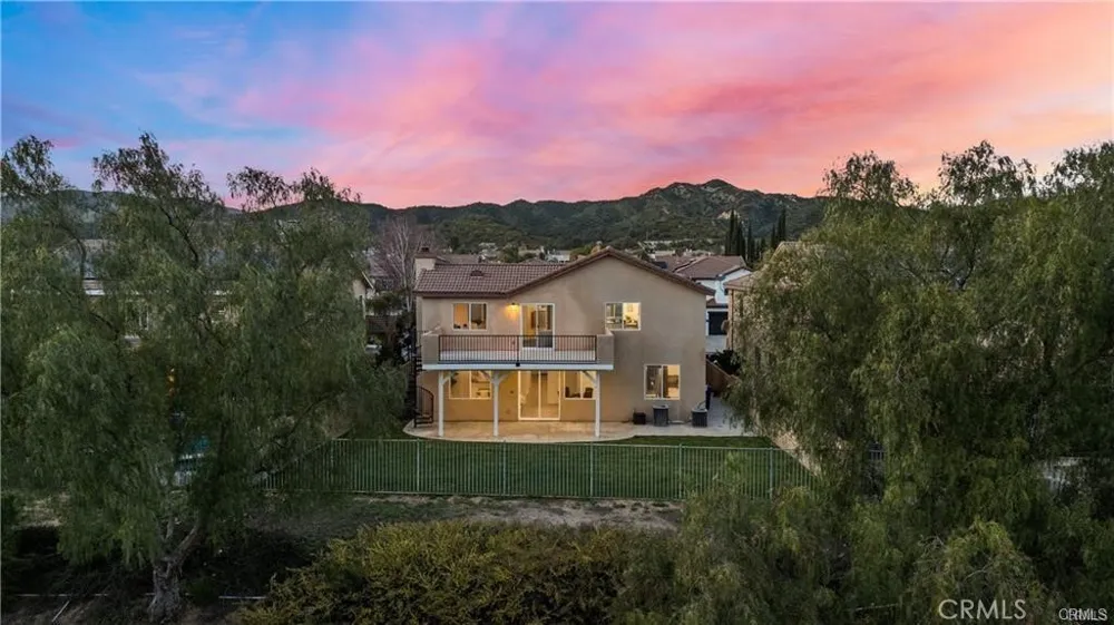 29052 Madrid Place Castaic, CA 91384