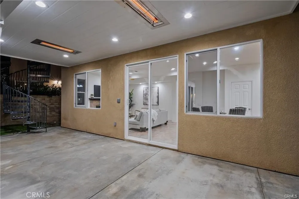 29052 Madrid Place Castaic, CA 91384