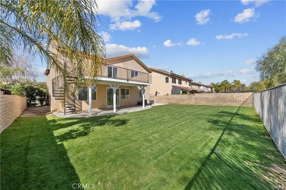 29052 Madrid Place Castaic, CA 91384