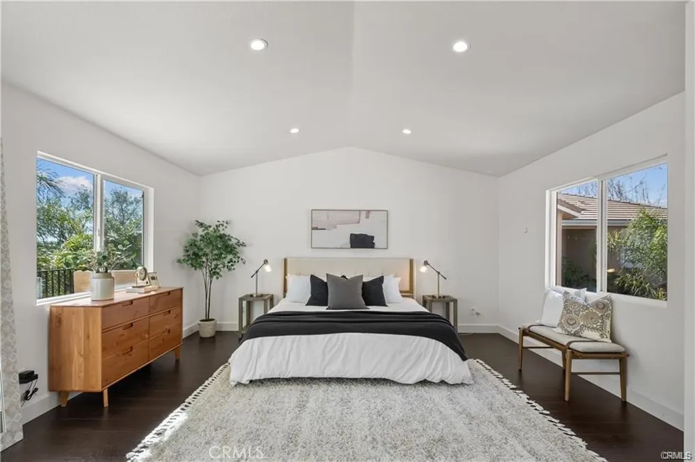 29052 Madrid Place Castaic, CA 91384