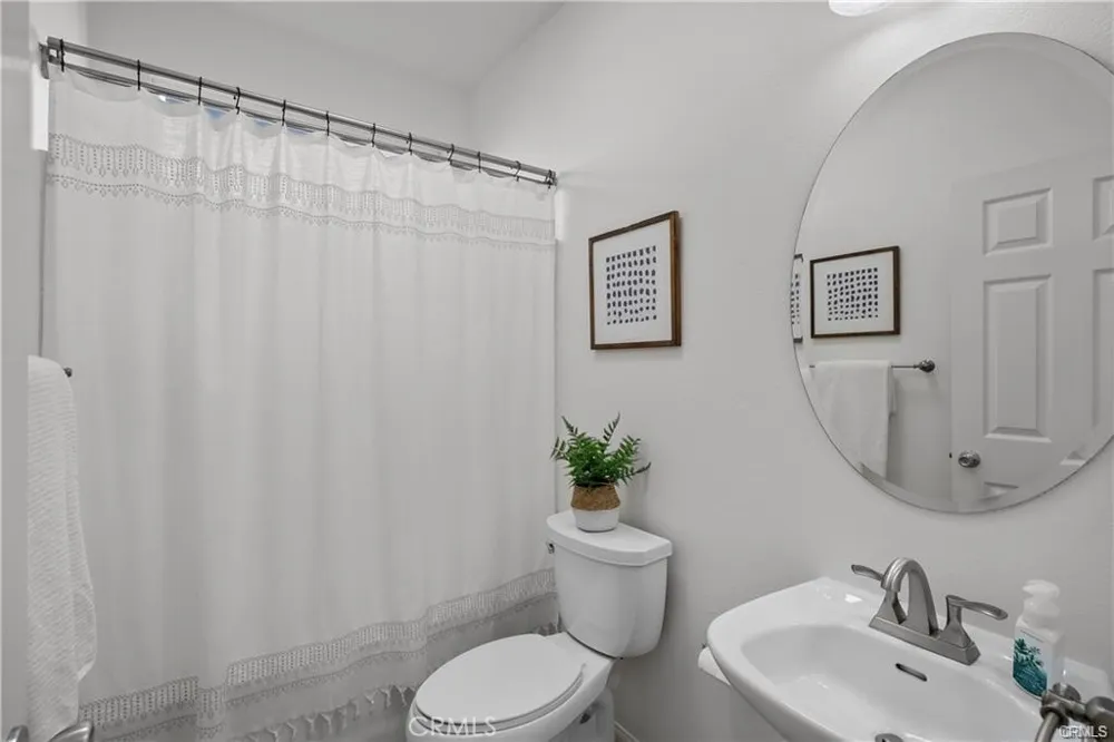 29052 Madrid Place Castaic, CA 91384