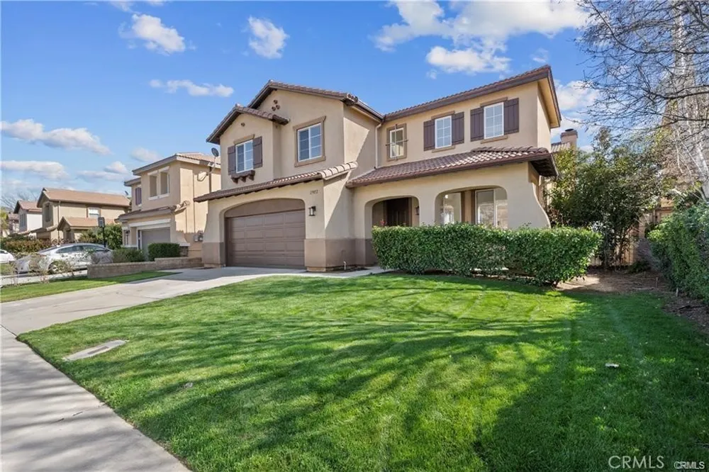 29052 Madrid Place Castaic, CA 91384