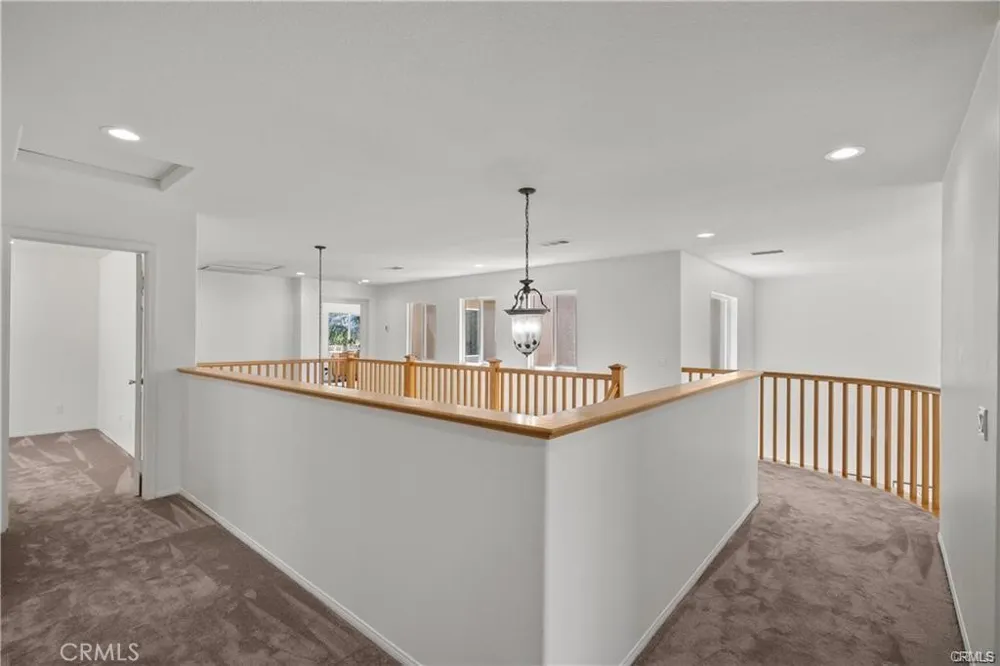 29052 Madrid Place Castaic, CA 91384