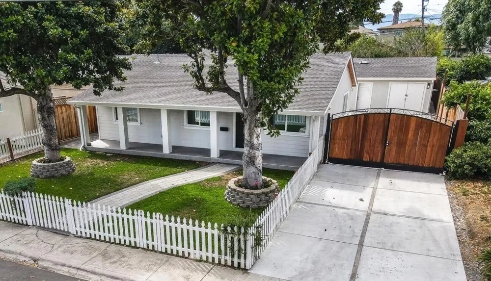 2082 Randolph Drive San Jose, CA 95128