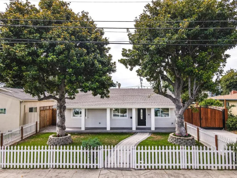 2082 Randolph Drive San Jose, CA 95128